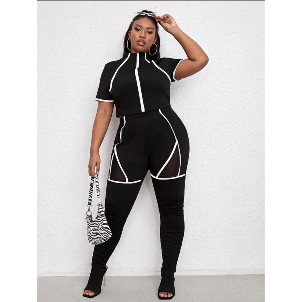 Plus Contrast Binding Zipper Tee & Mesh Insert Leggings
